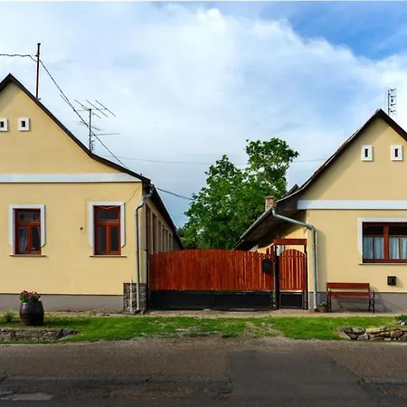 Piri Vendeghaz Szokolya