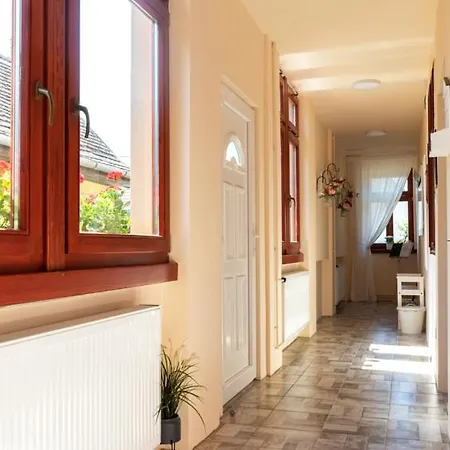 Piri Vendeghaz Apartment Szokolya